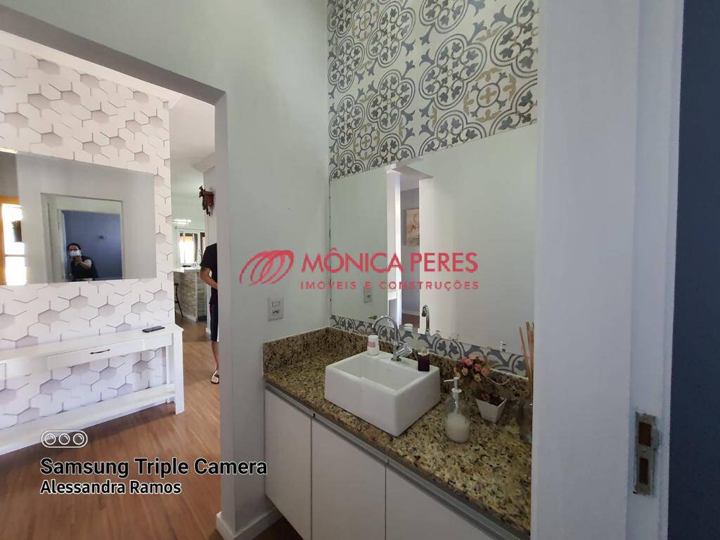 Casa, 4 quartos, 240 m² - Foto 22