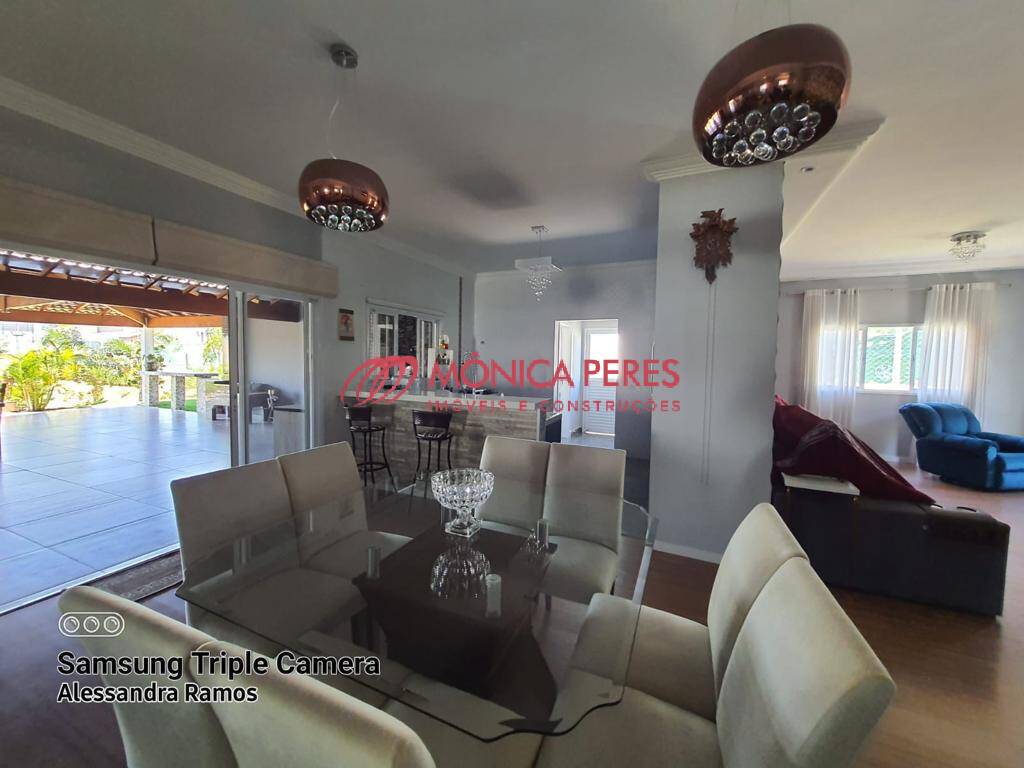 Casa, 4 quartos, 240 m² - Foto 37