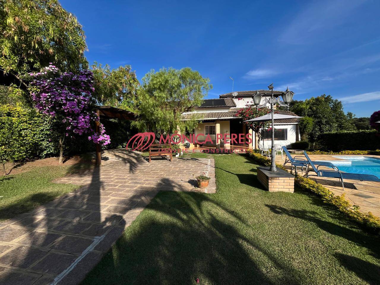 Casa, 4 quartos, 236 m² - Foto 2