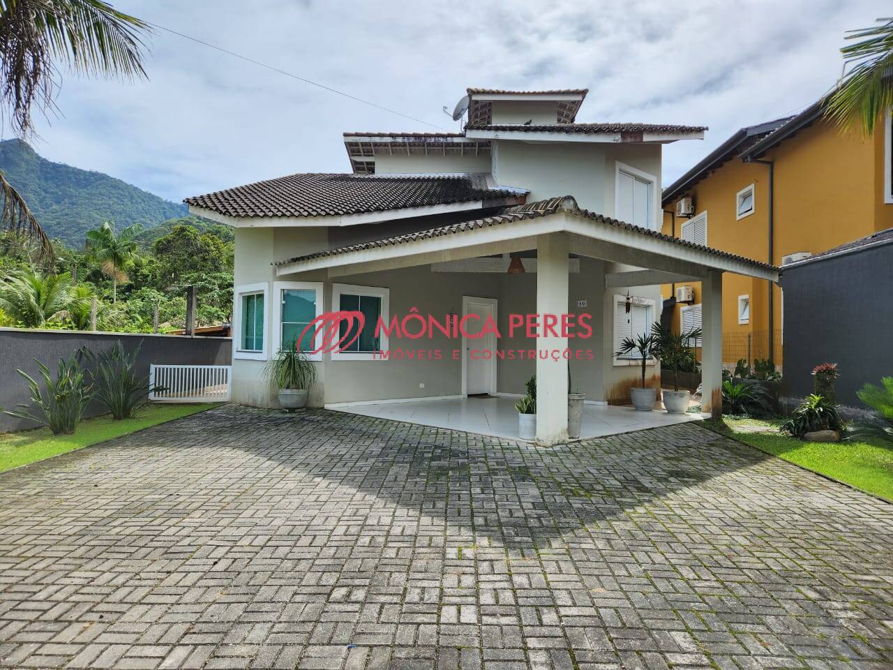 Casa, 3 quartos, 270 m² - Foto 1