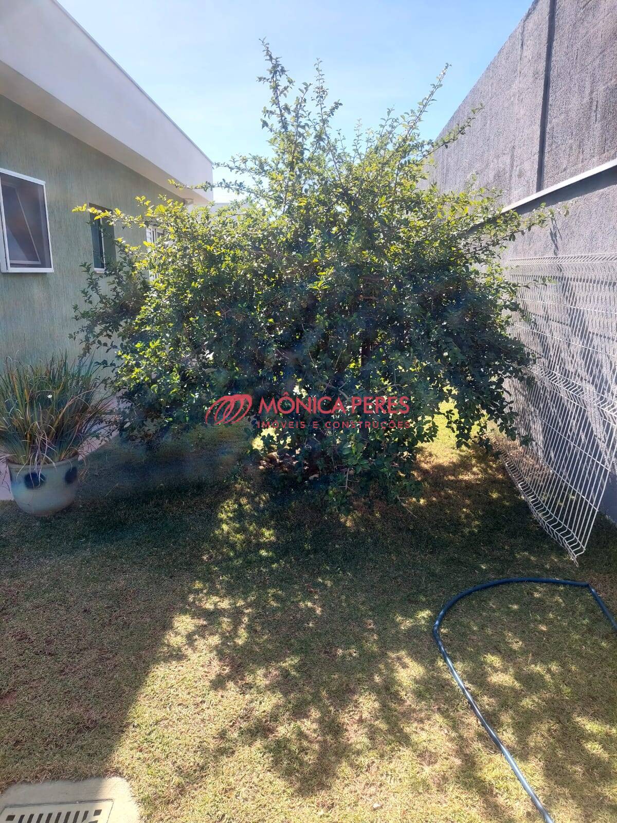 Casa, 4 quartos, 240 m² - Foto 2