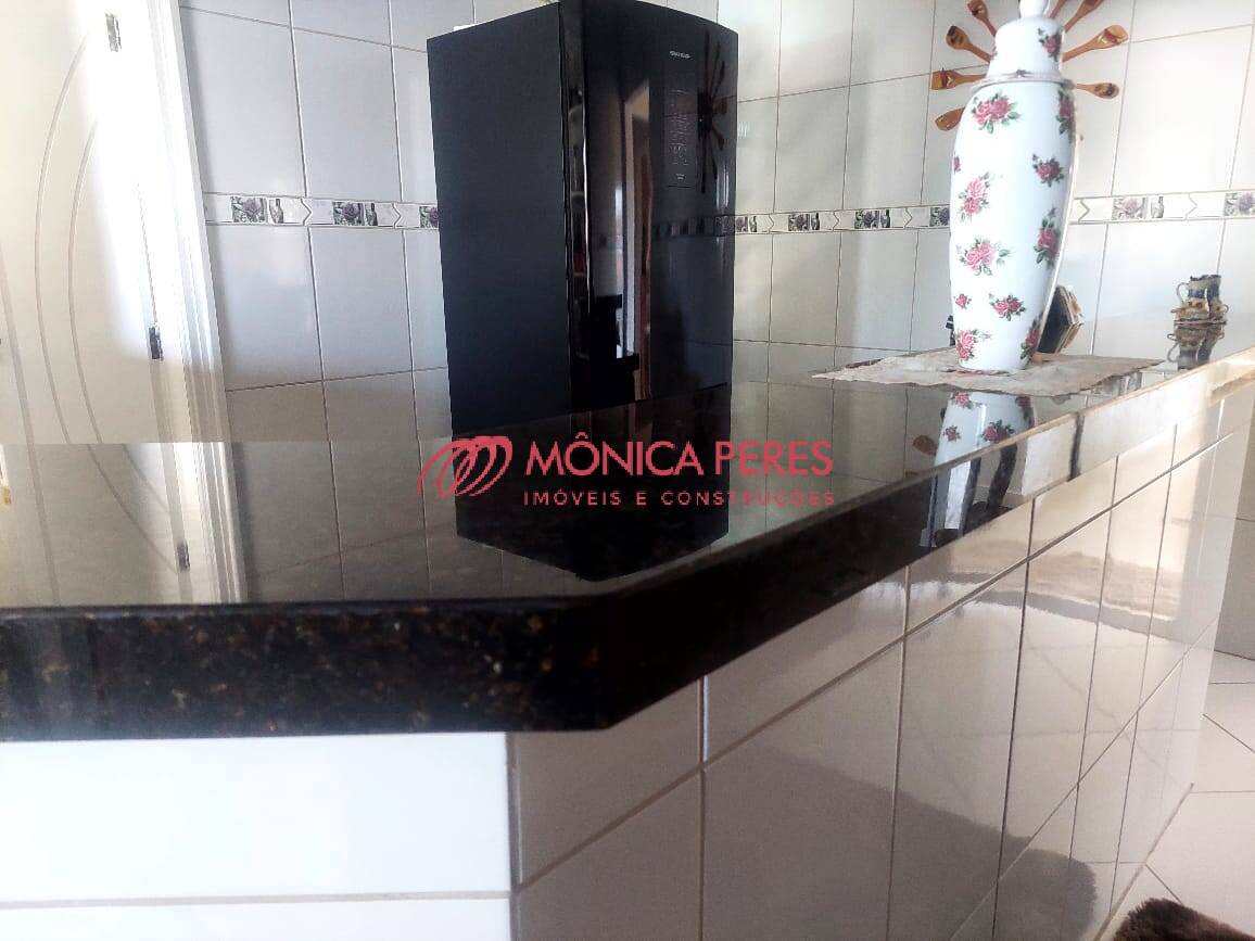 Casa, 4 quartos, 240 m² - Foto 18