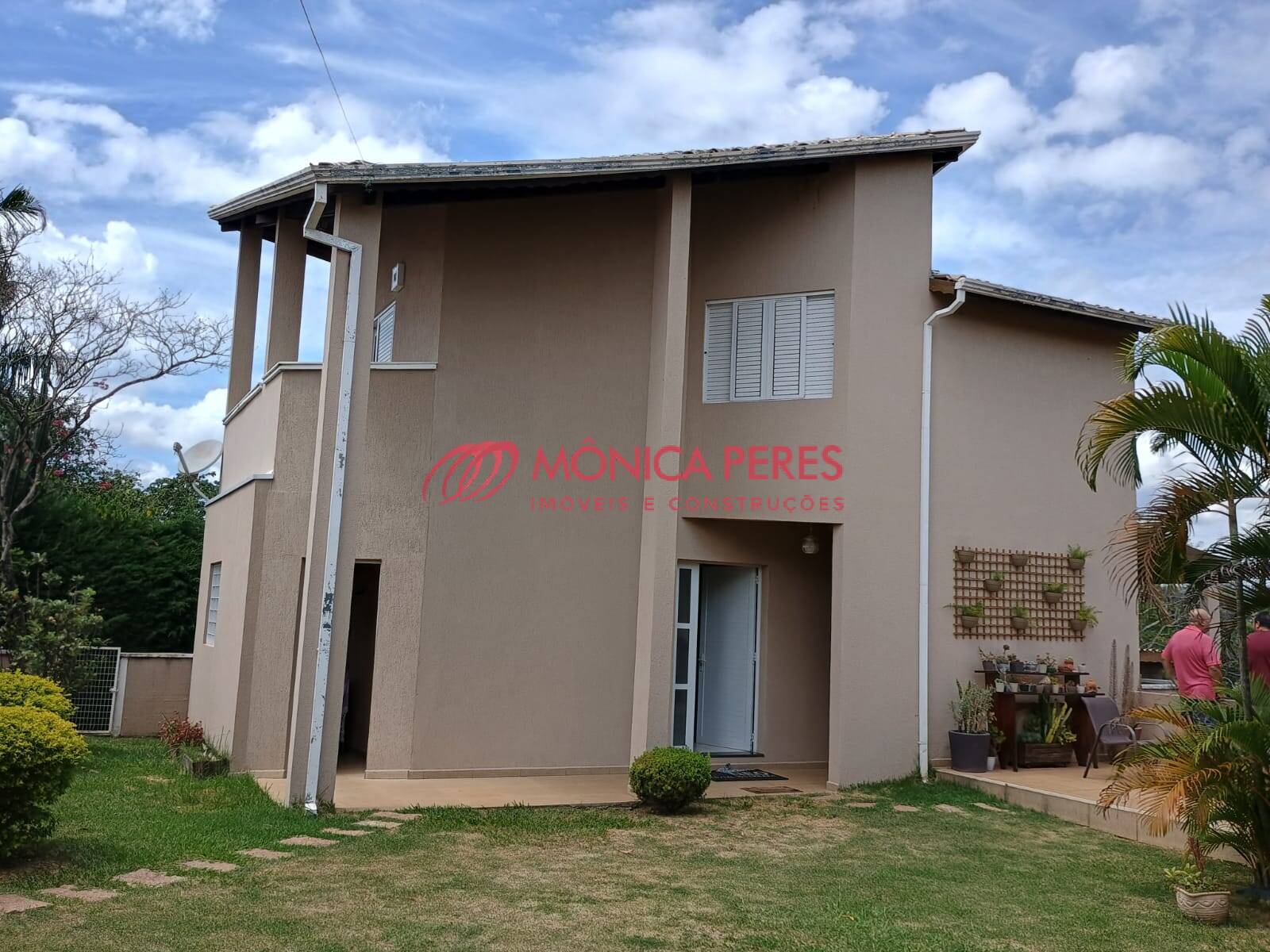 Casa, 4 quartos, 350 m² - Foto 1