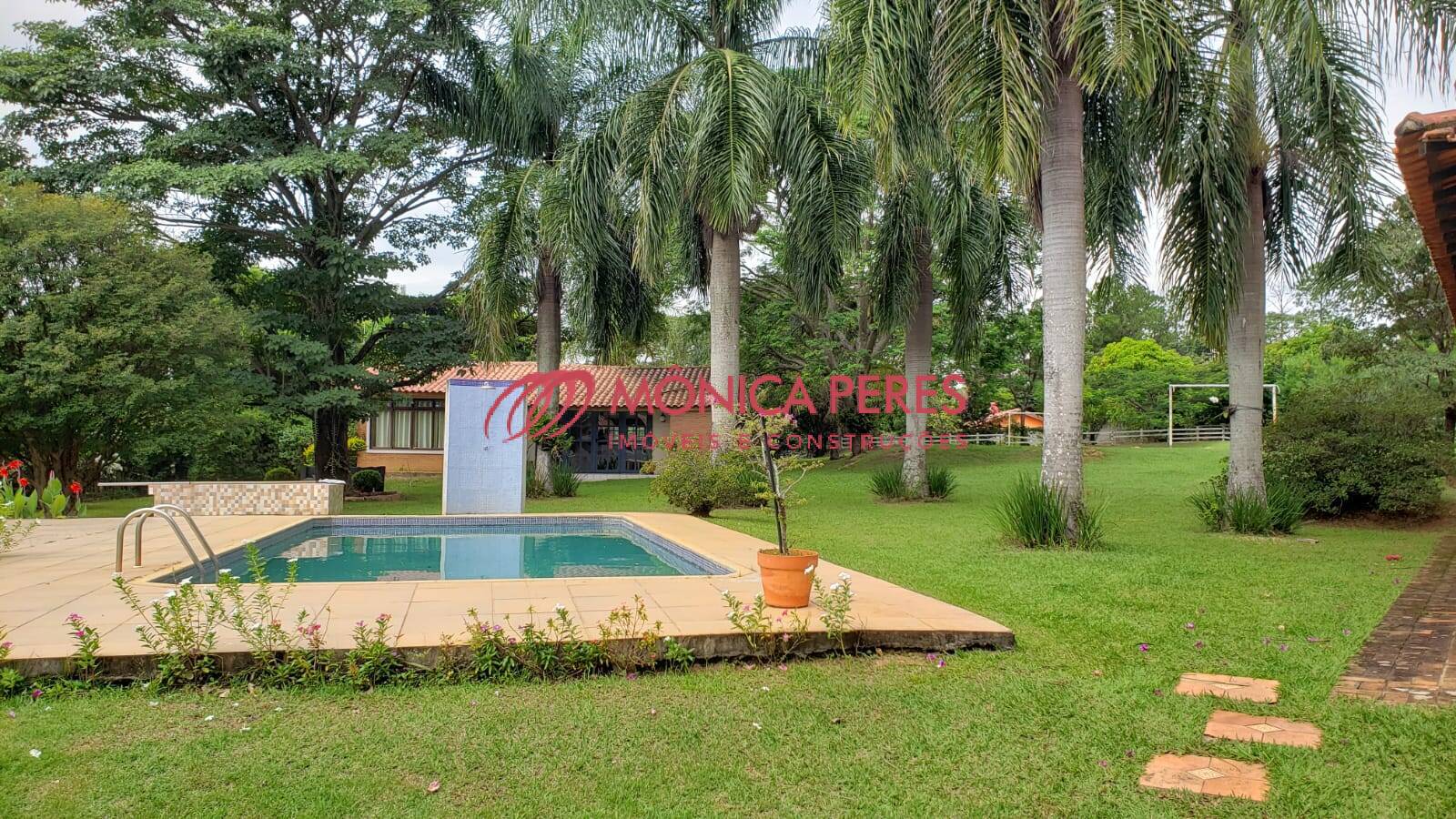 Casa à venda com 6 quartos, 380m² - Foto 9