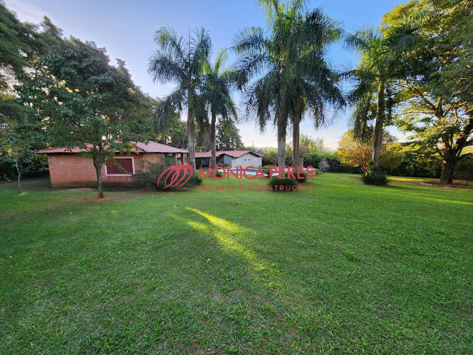 Casa à venda com 6 quartos, 380m² - Foto 16