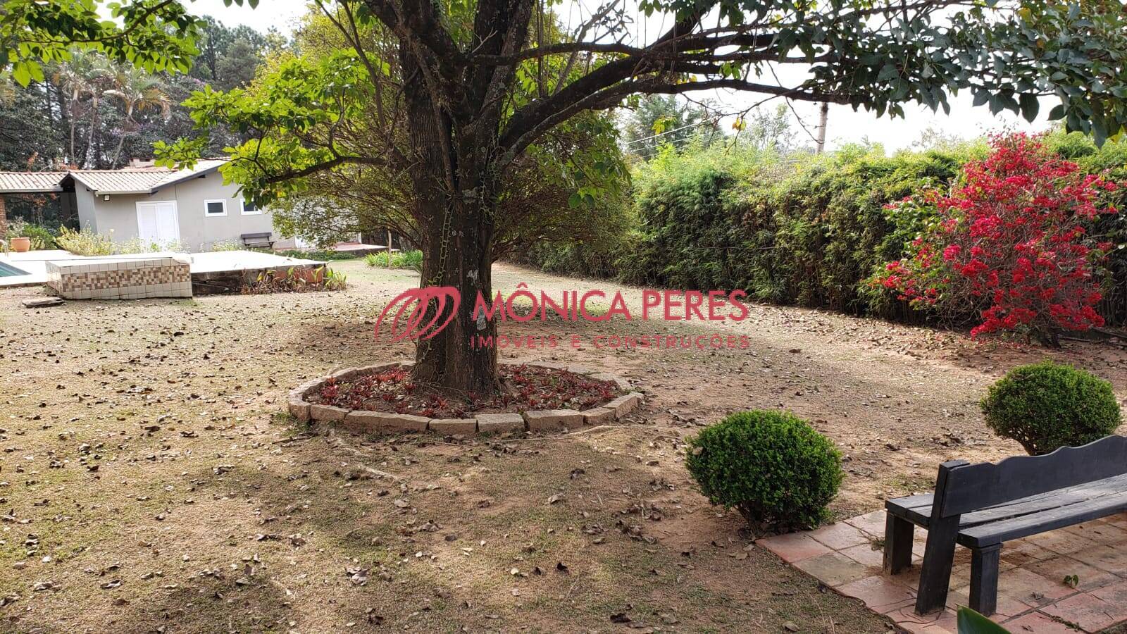 Casa à venda com 6 quartos, 380m² - Foto 44