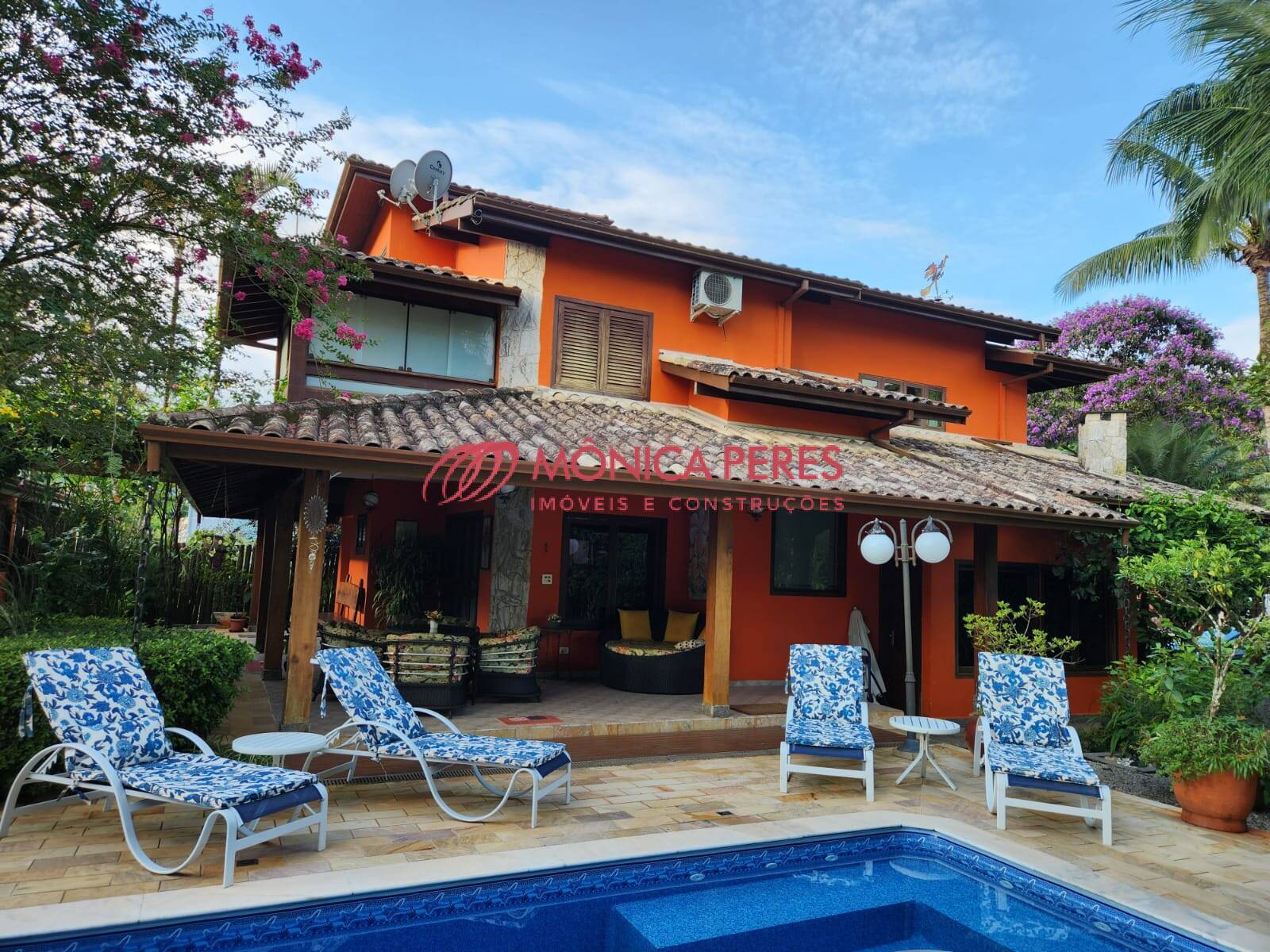 Casa, 4 quartos, 166 m² - Foto 1