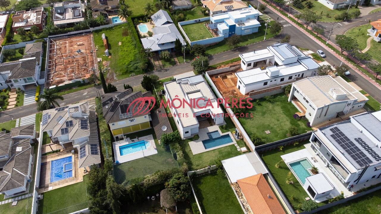 Casa à venda com 4 quartos, 330m² - Foto 7