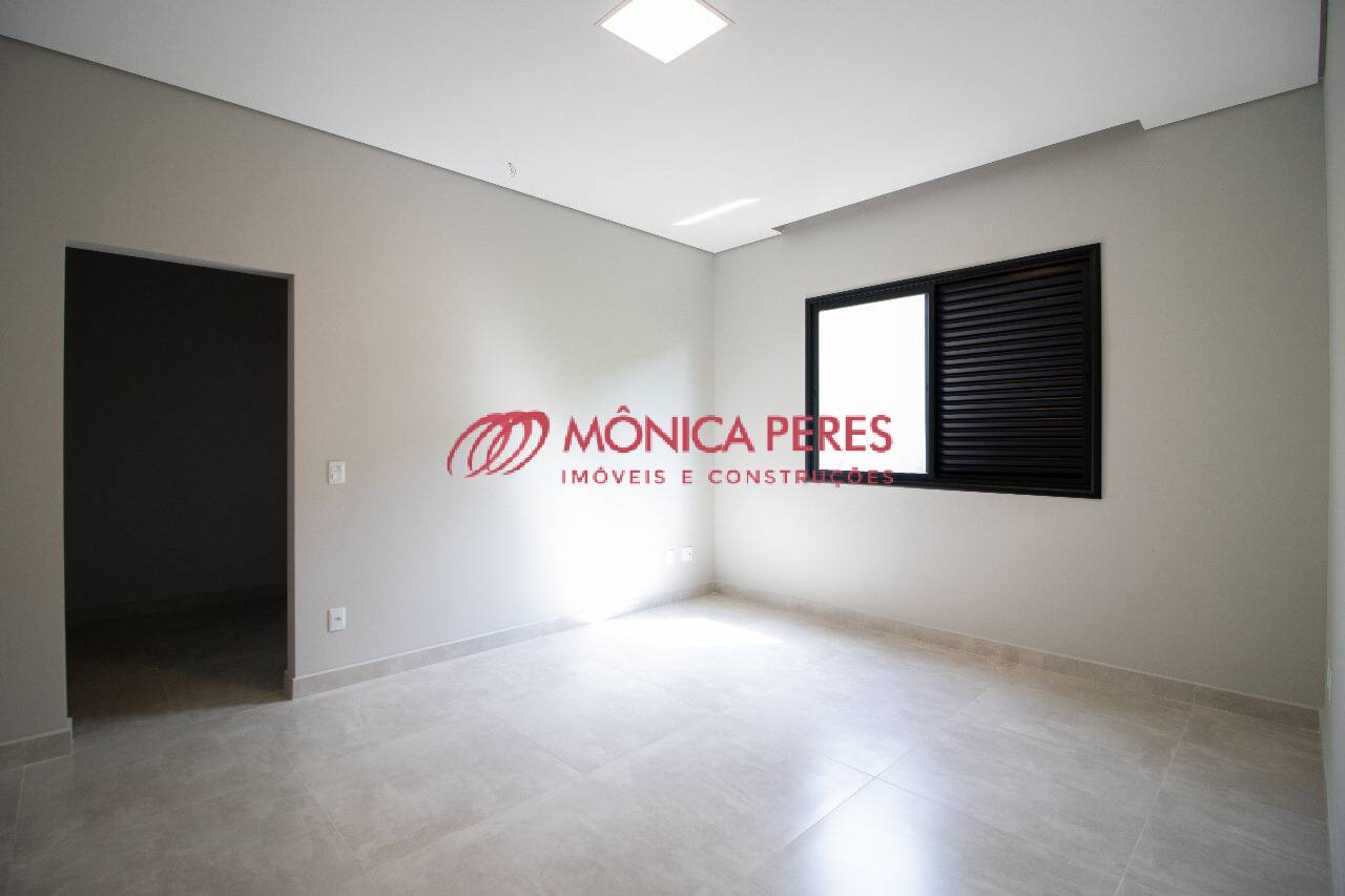 Casa à venda com 4 quartos, 330m² - Foto 9