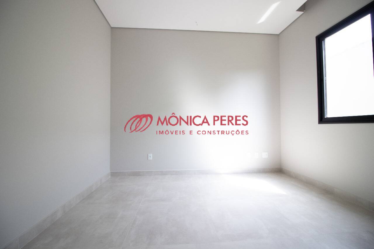 Casa à venda com 4 quartos, 330m² - Foto 15