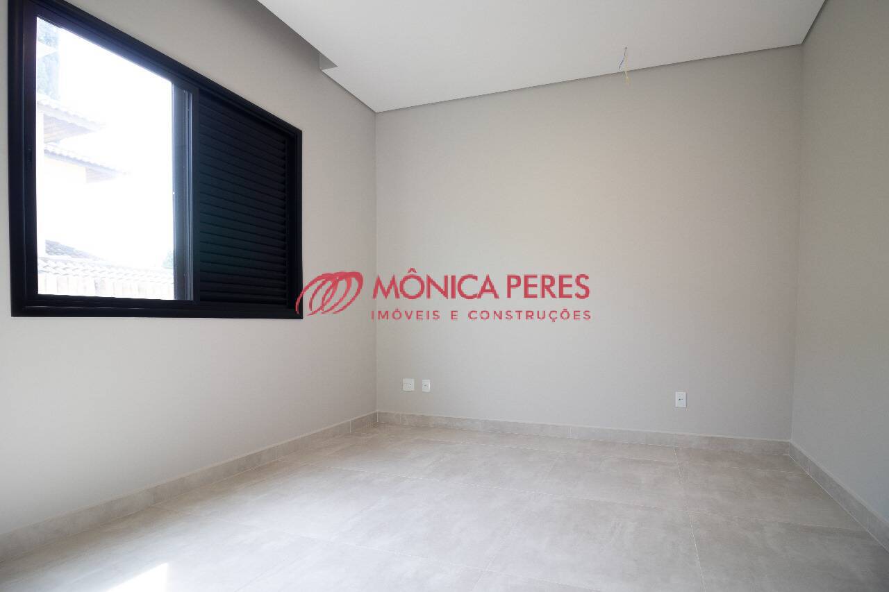 Casa à venda com 4 quartos, 330m² - Foto 19