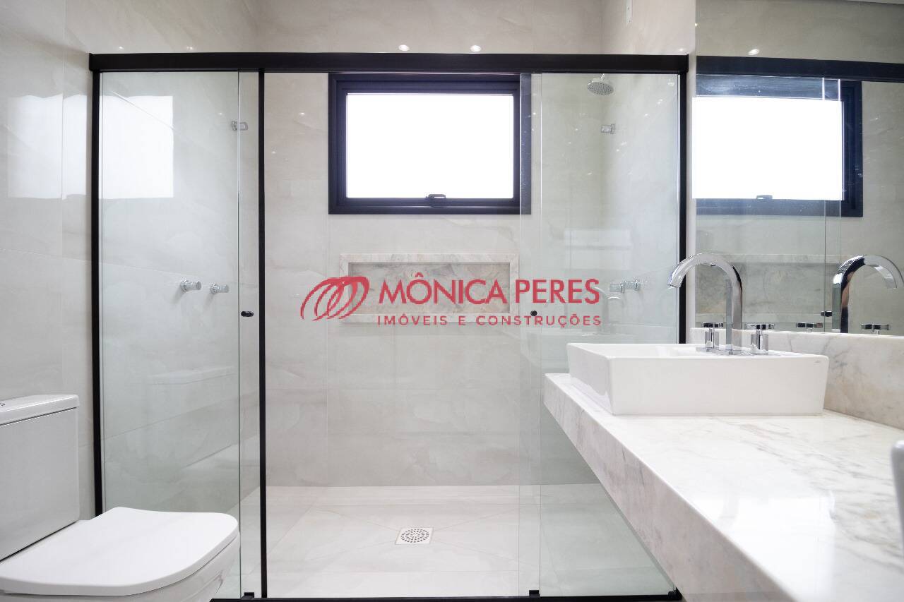 Casa à venda com 4 quartos, 330m² - Foto 22