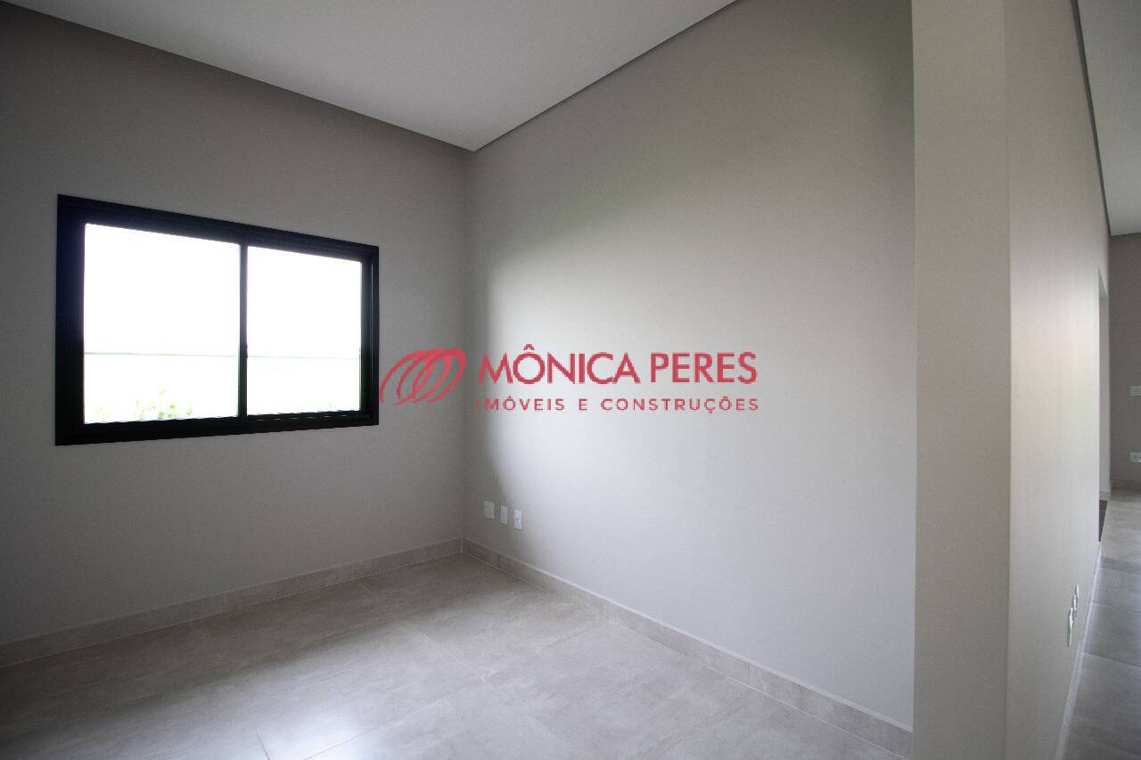 Casa à venda com 4 quartos, 330m² - Foto 18