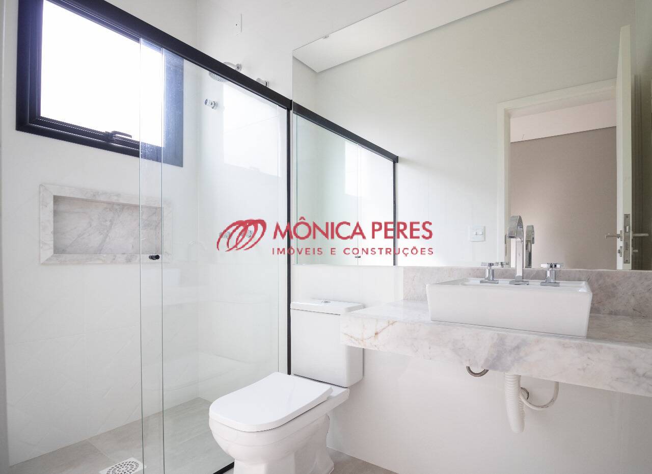 Casa à venda com 4 quartos, 330m² - Foto 24
