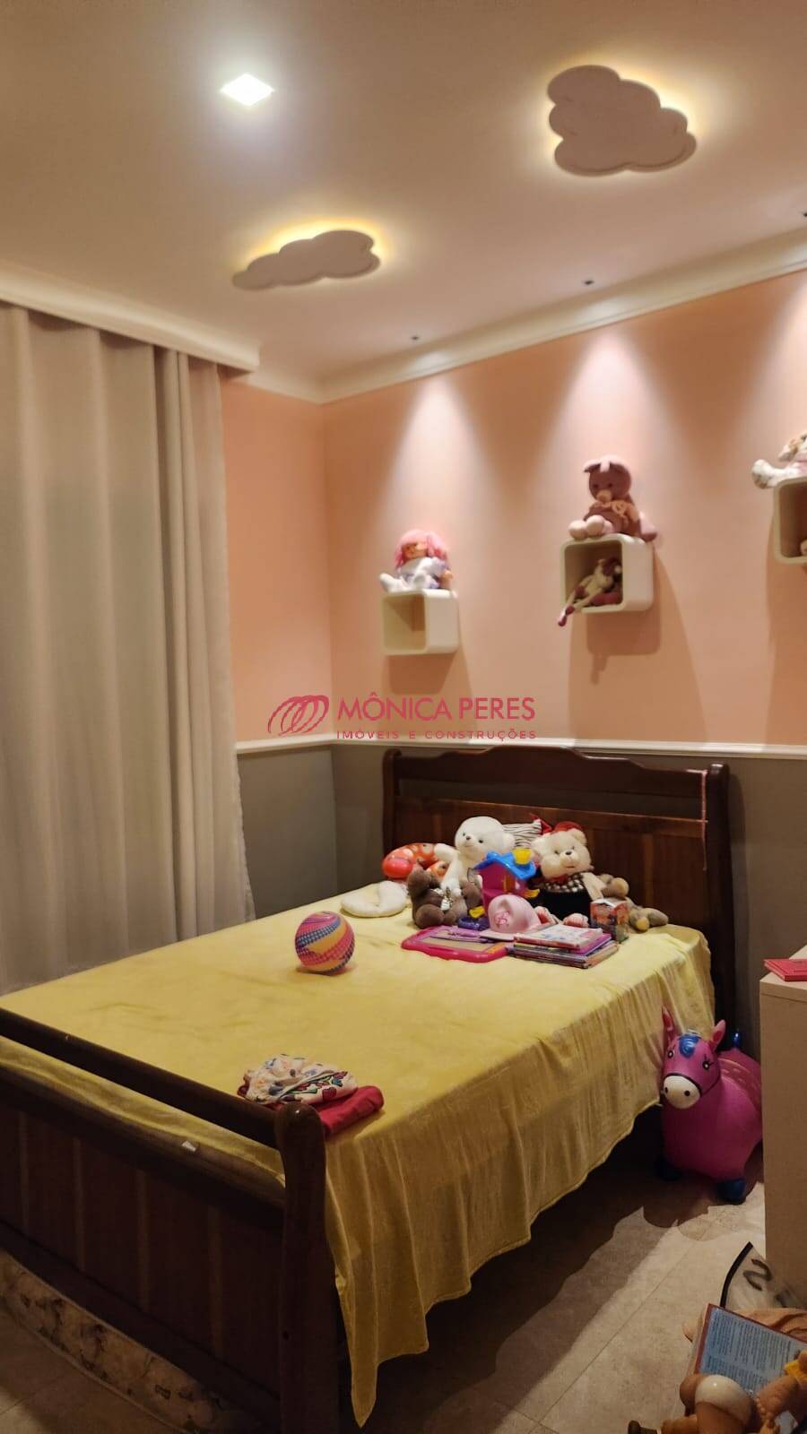 Casa à venda com 3 quartos, 250m² - Foto 14