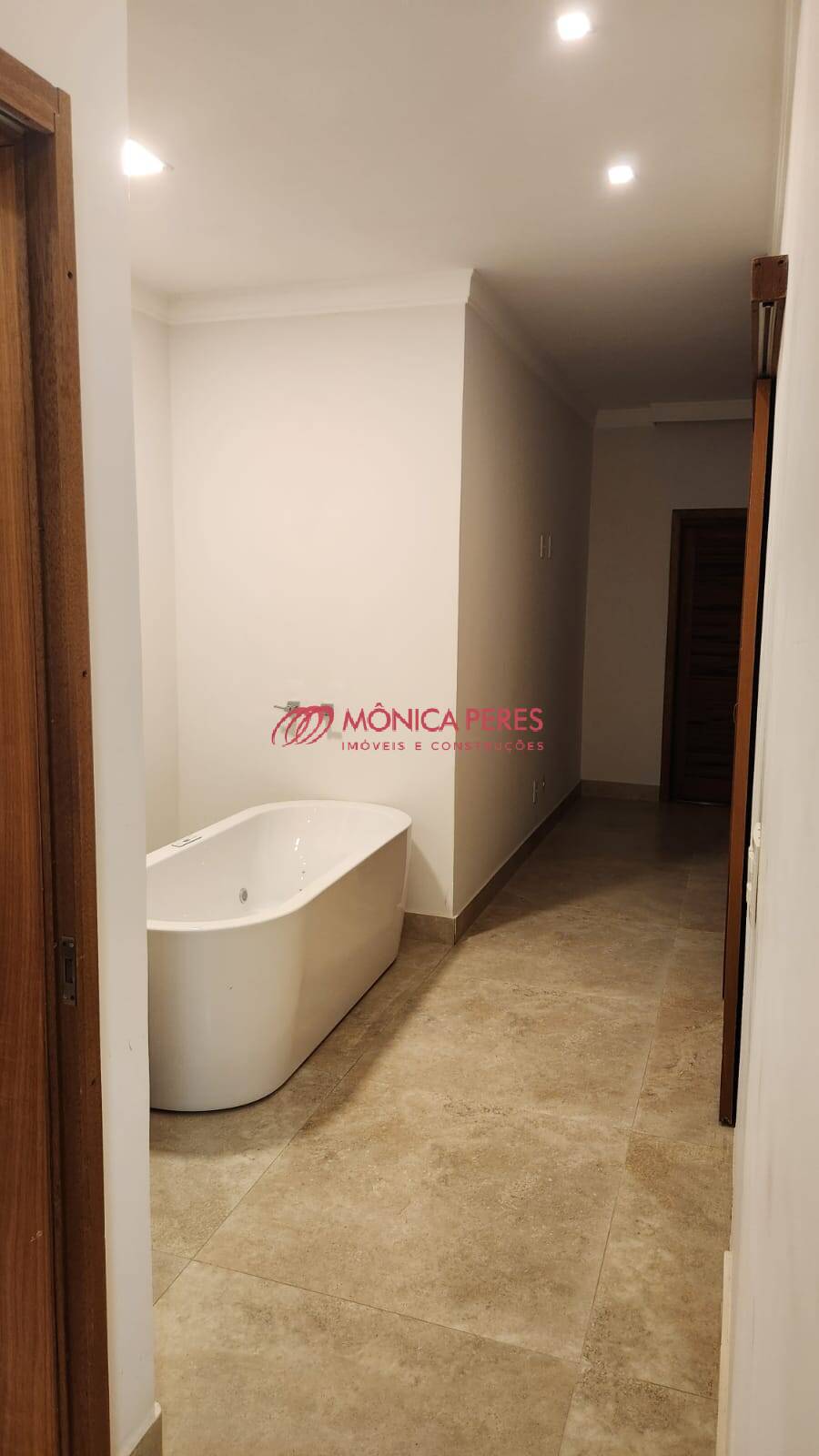 Casa à venda com 3 quartos, 250m² - Foto 12