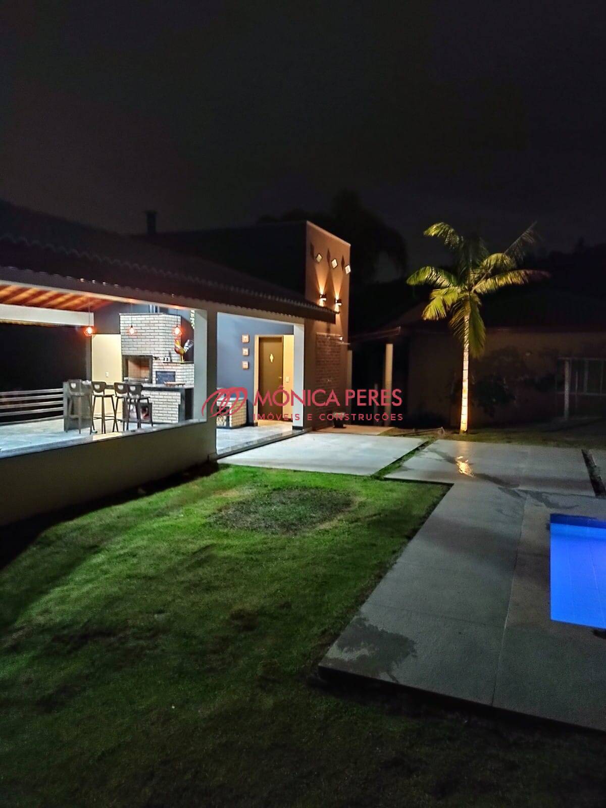 Casa à venda com 3 quartos, 250m² - Foto 16