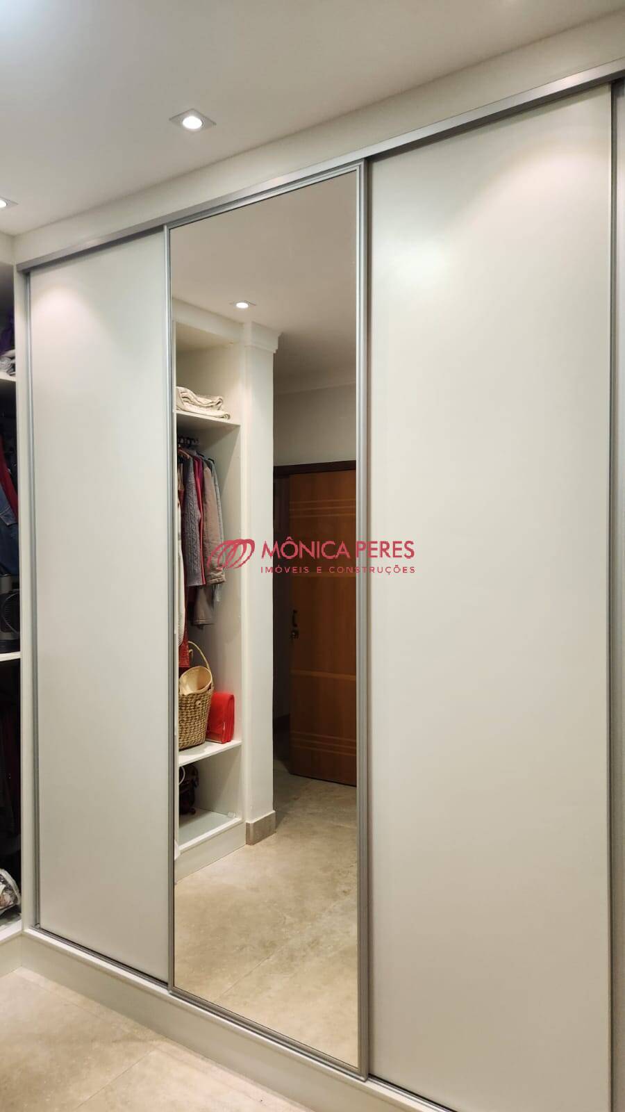 Casa à venda com 3 quartos, 250m² - Foto 25