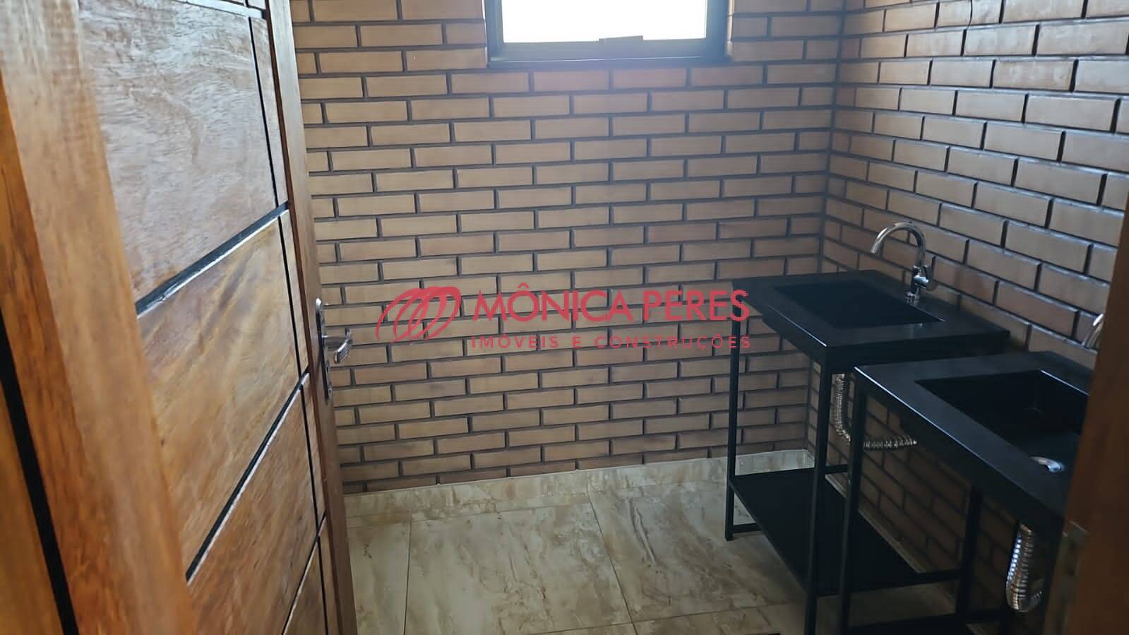 Casa à venda com 3 quartos, 350m² - Foto 2