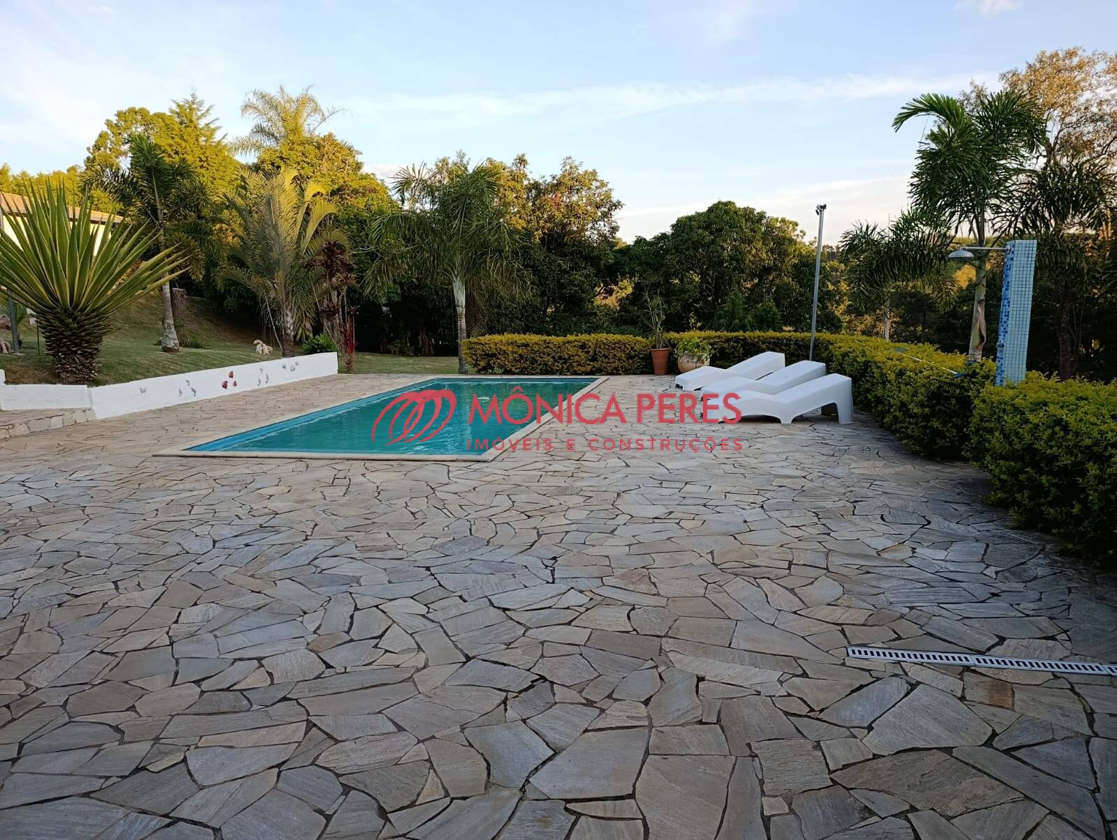 Casa à venda com 3 quartos, 310m² - Foto 3