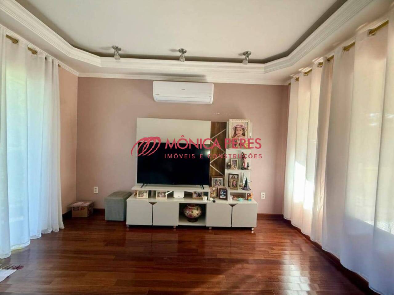 Casa à venda com 3 quartos, 310m² - Foto 7