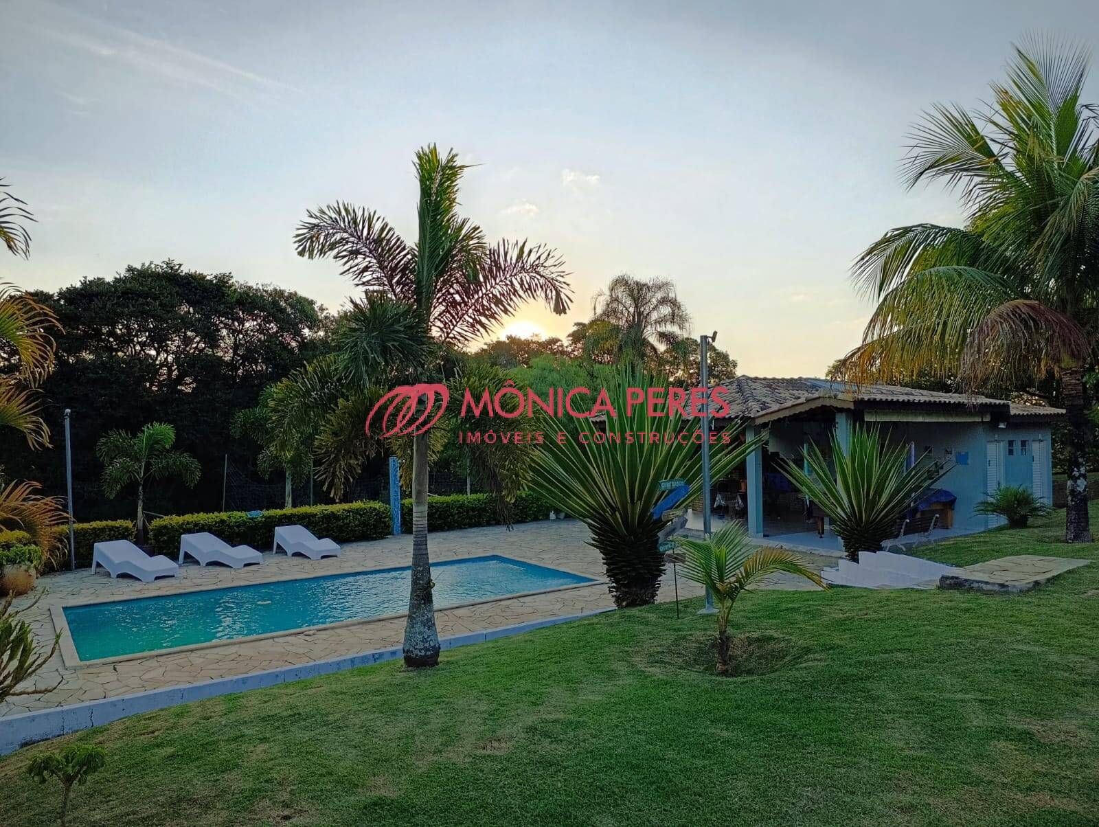 Casa à venda com 3 quartos, 310m² - Foto 11