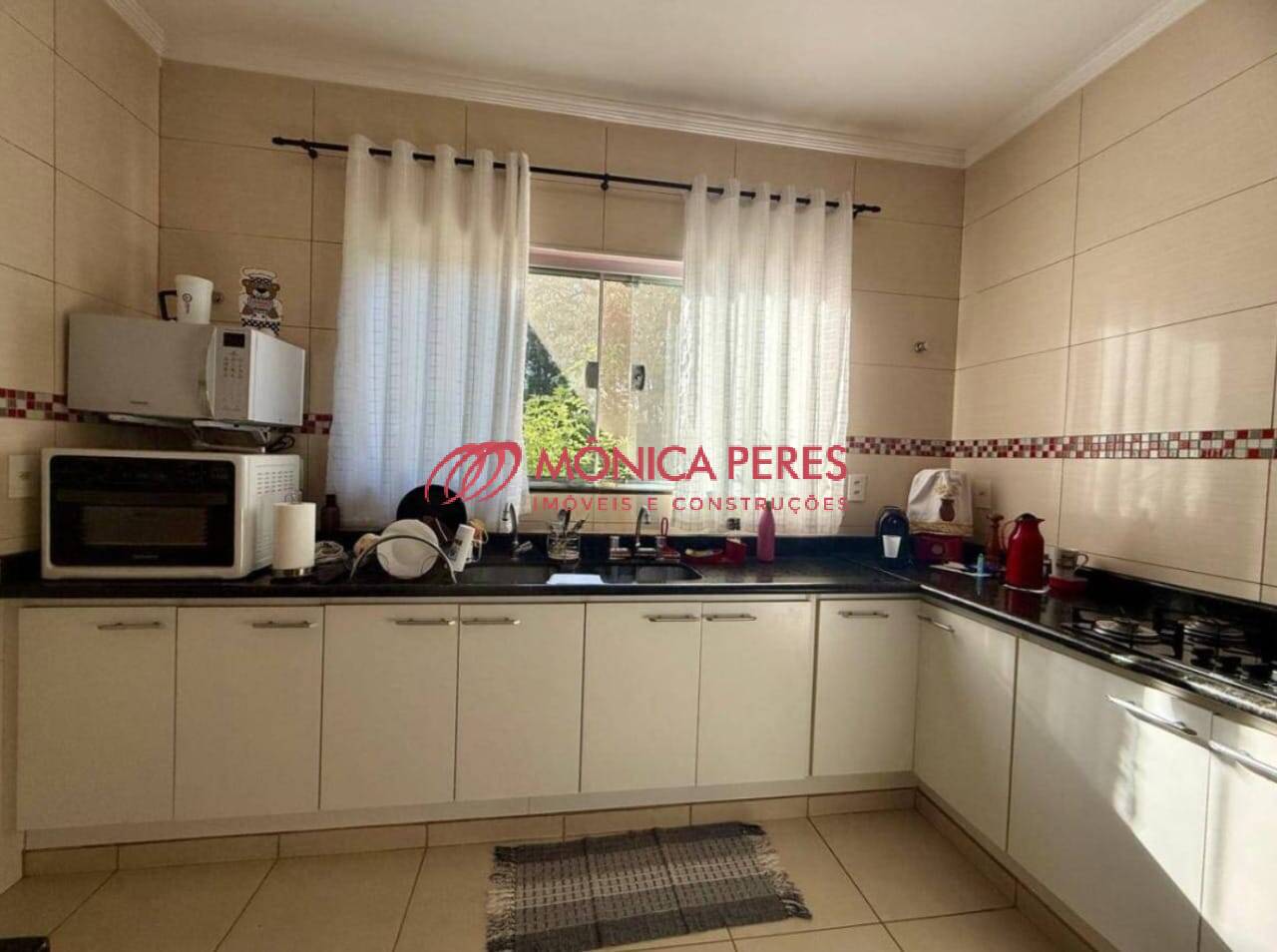 Casa à venda com 3 quartos, 310m² - Foto 14