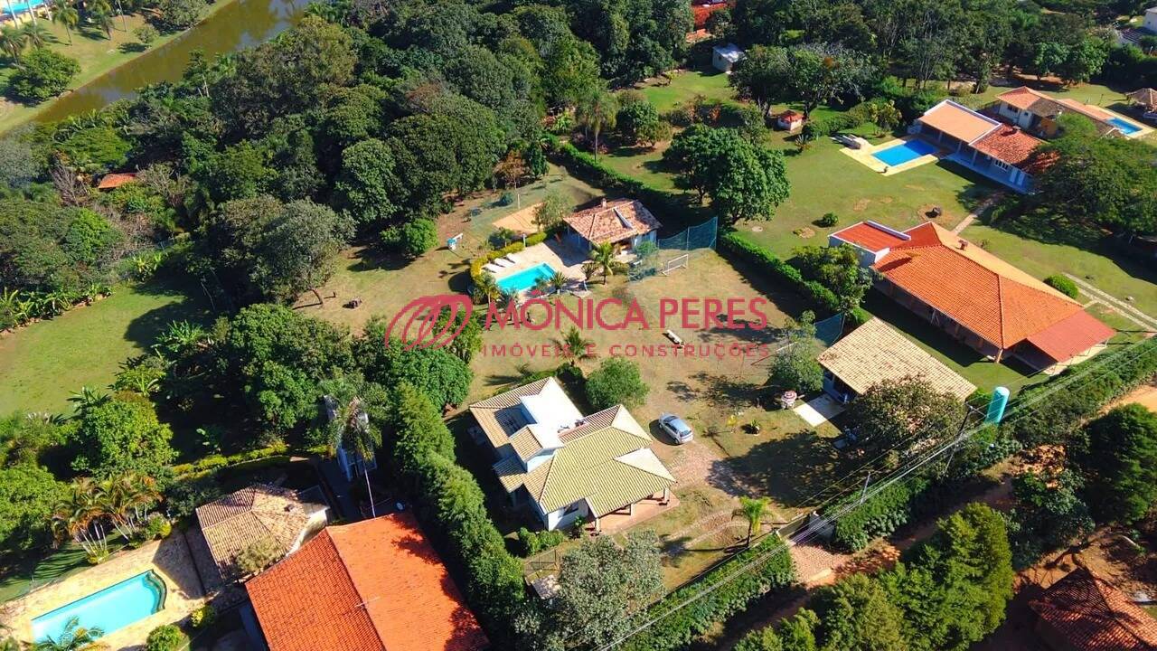 Casa à venda com 3 quartos, 310m² - Foto 31