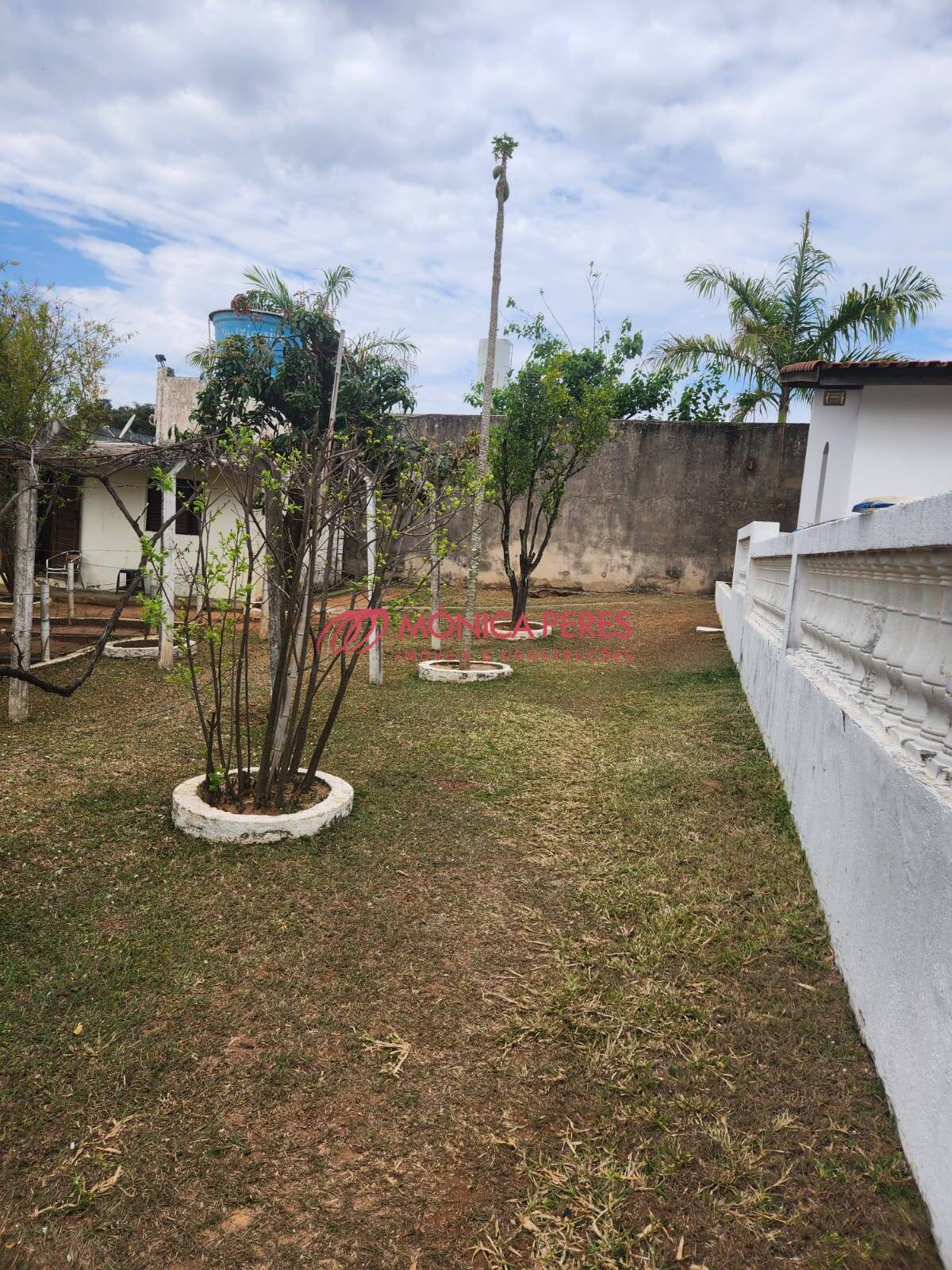 Casa à venda com 2 quartos, 2000m² - Foto 4