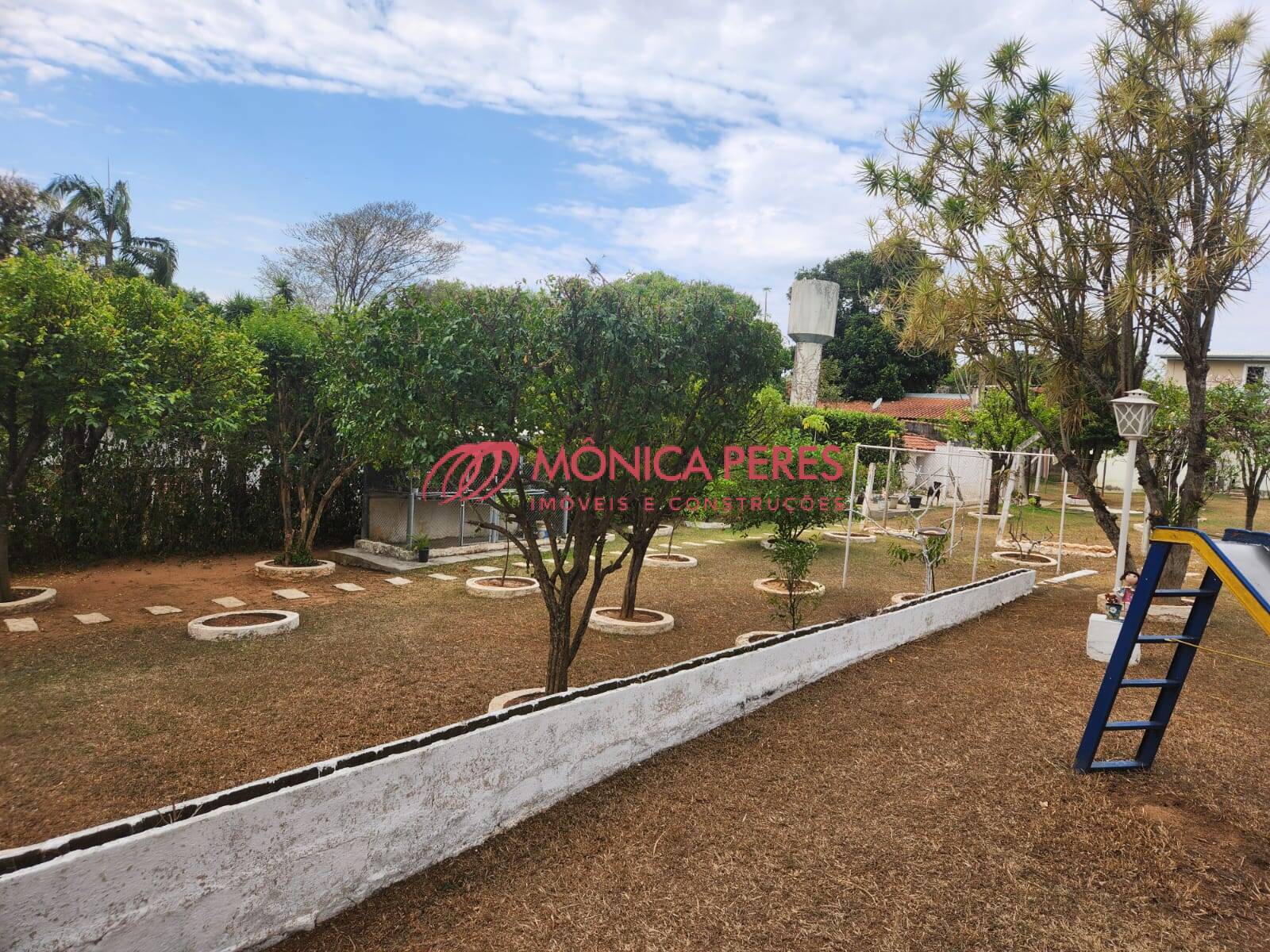 Casa à venda com 2 quartos, 2000m² - Foto 23