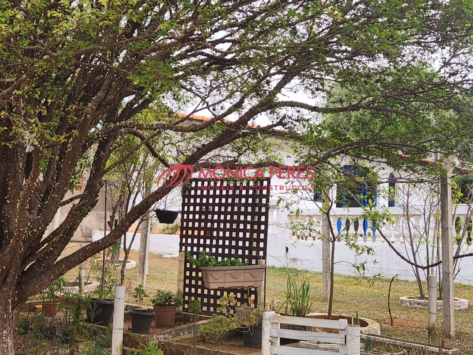 Casa à venda com 2 quartos, 2000m² - Foto 35